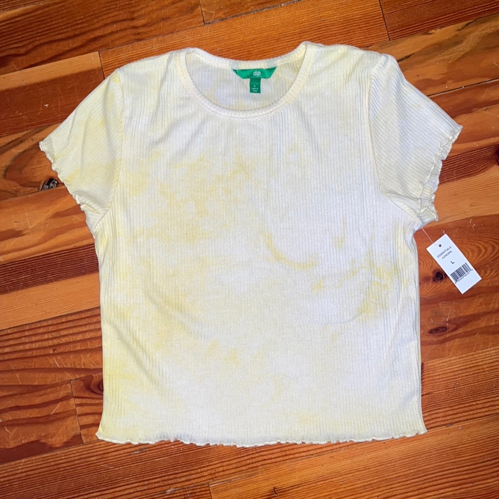 NEW Yellow Juniors L Dip Tee
